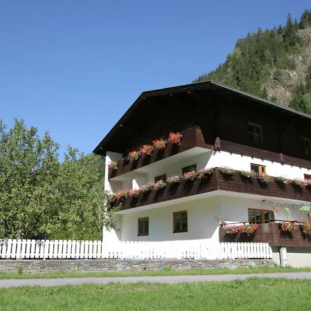 Apartment Near The Ski Area In Matrei * Matrei in Osttirol